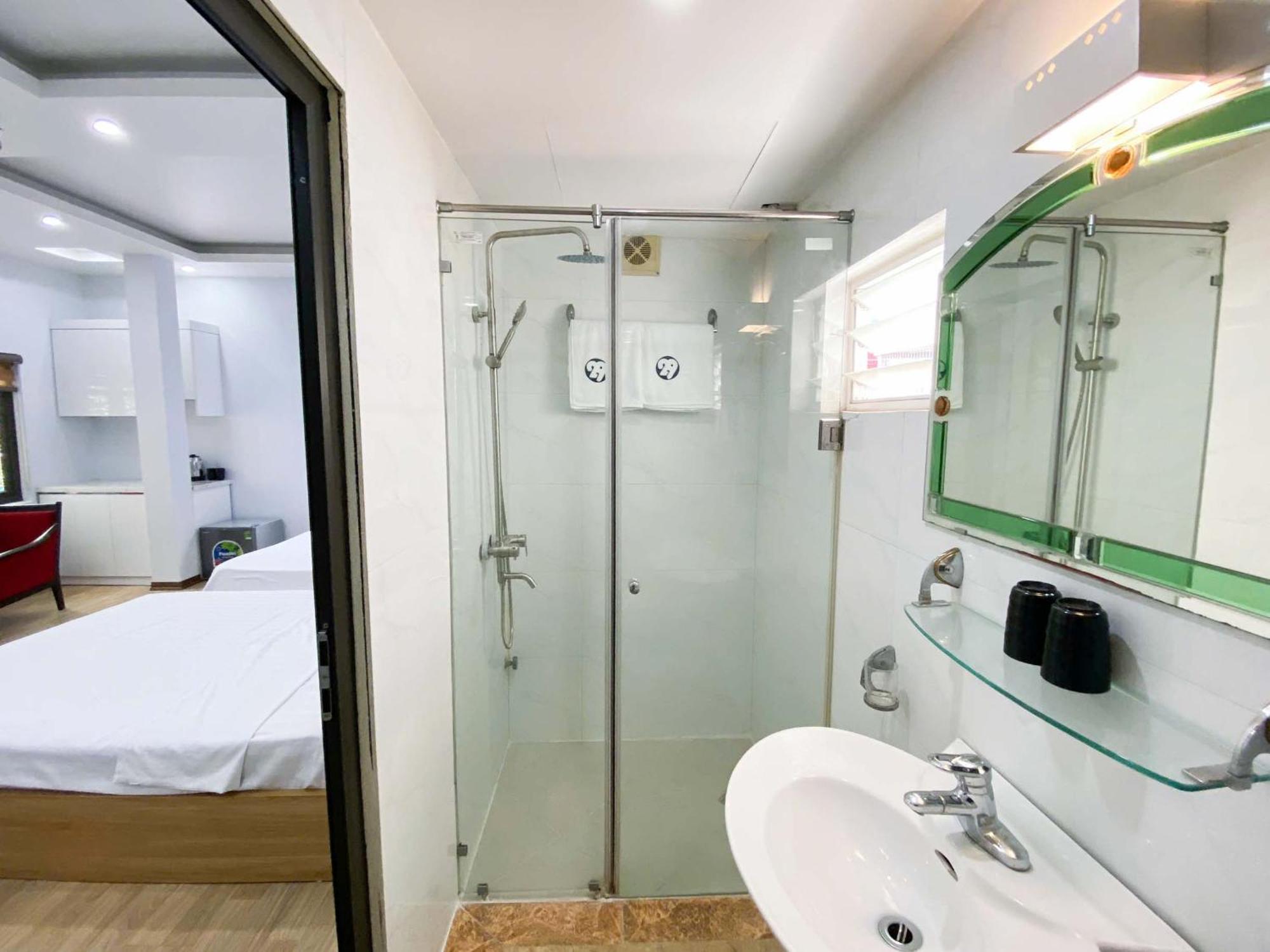 Khách sạn hẻo lánh Eco Nest & Ba Trung *